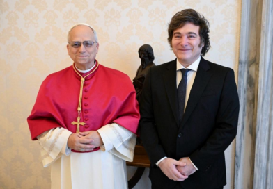 «Desde nuestro país nos unimos en oración por el Papa»