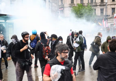 Incidentes entre manifestantes y la policía en la Marcha Federal Universitaria