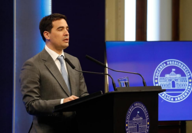 Ravier sobre la suba del Riesgo País: «La suba obedece a la incertidumbre global»