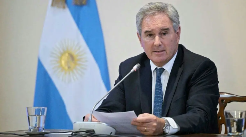 Presentaron un proyecto en Diputados para interpelar a Quirno por el paso de Bolsonaro por Argentina